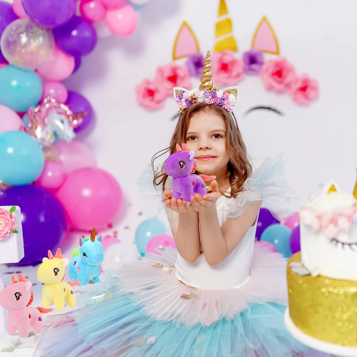 Mini Plush Unicorn Party Favors – view 3